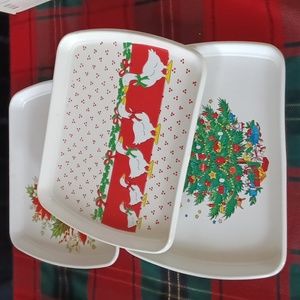 Vintage Christmas Serving Trays Set of Three Geese Tree Poinsettia 12 x 10